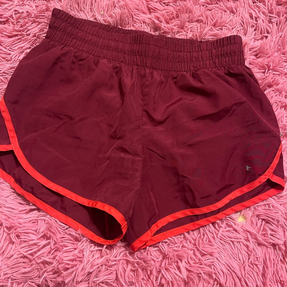 athletic shorts maroon